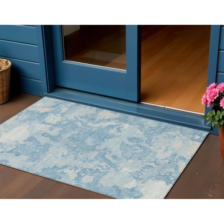 Homeroots 3' X 5' Sky Blue And Denim Blue Abstract Washable Indoor Outdoor Area Rug 609576
