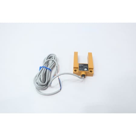 Omron PHOTOELECTRIC SWITCH 12-24V-DC E3S-GS3E4