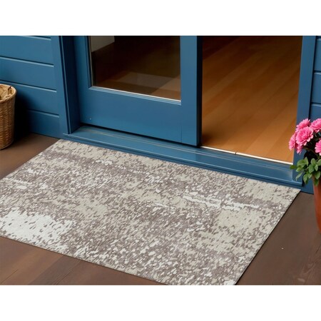 Homeroots 3' X 5' Taupe And Ivory Abstract Washable Indoor Outdoor Area Rug 612965