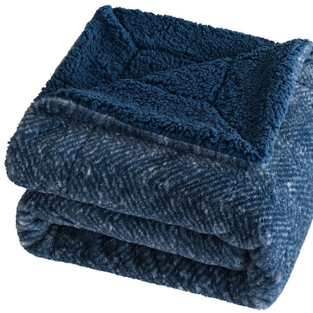 Homeroots 50" X 60" Oxford Blue Faux Fur Herringbone Plush Throw Blanket 535299