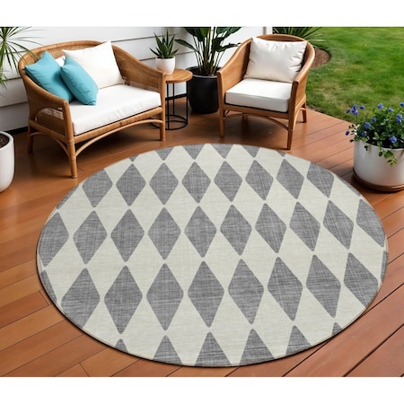 Homeroots 8' Gray And Ivory Round Geometric Washable Indoor Outdoor Area Rug 577045