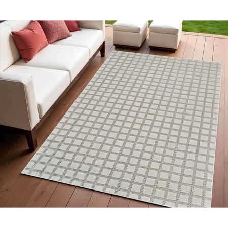 Homeroots 4' X 6' Cream and Beige Geometric Distressed Indoor Outdoor Area Rug 558795