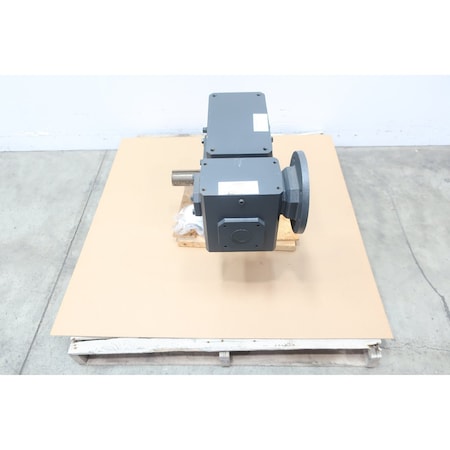 Hub City RIGHT ANGLE GEAR REDUCER 5.945HP 150:1 0270-02550 CWG004-150-1-RA-1