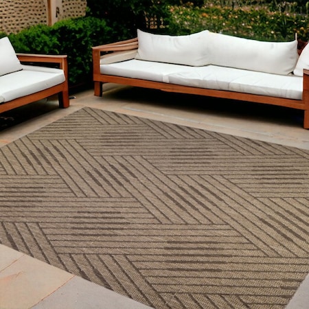 Homeroots 8' X 10' Beige Geometric Stain Resistant Indoor Outdoor Area Rug 531620