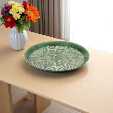 Homeroots 14" Green Metal Etched Round Serving Tray 634509