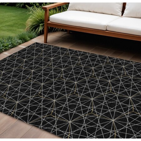 Homeroots 9' X 12' Black And Ivory Geometric Washable Indoor Outdoor Area Rug 596720