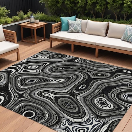 Homeroots 8' X 10' Black And Ivory Geometric Washable Indoor Outdoor Area Rug 631374