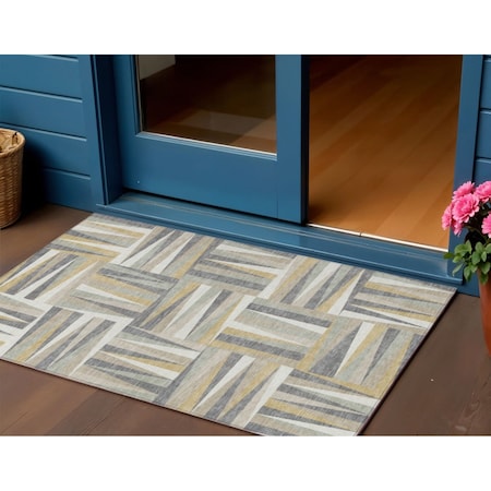 Homeroots 3' X 5' Beige Gray And Ivory Geometric Washable Indoor Outdoor Area Rug 598232