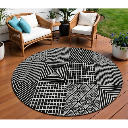 Homeroots 8' Black And Ivory Round Geometric Washable Indoor Outdoor Area Rug 596904