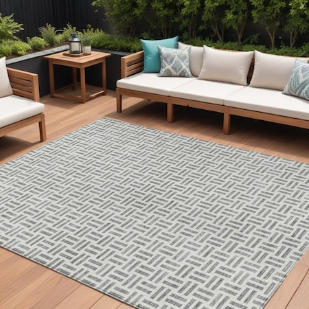 Homeroots 10' X 14' Gray And Ivory Geometric Washable Indoor Outdoor Area Rug 614754