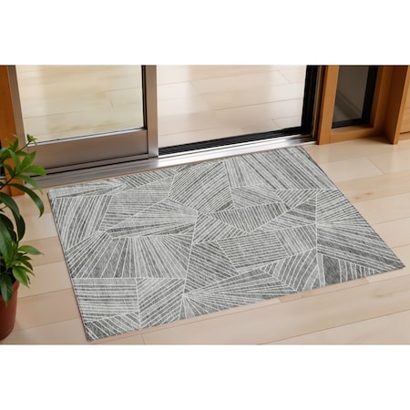 Homeroots 3' X 5' Gray And Ivory Geometric Washable Indoor Outdoor Area Rug 594791