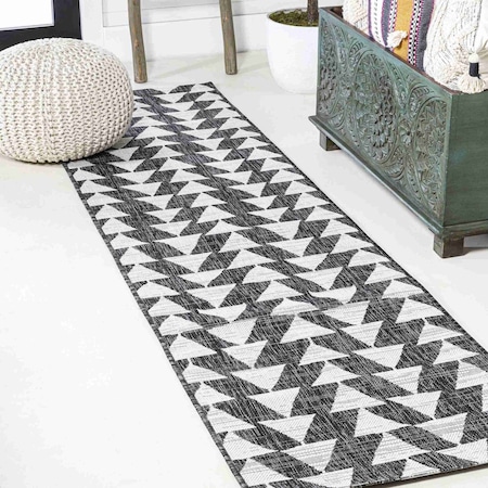 Jonathan Y Andratx Modern Tribal Geometric Black/Ivory 2 ft. x 8 ft. Indoor/Outdoor Runner Rug SMB126E-28