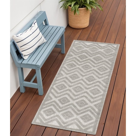 Homeroots 6' Silver And Gray Geometric Indoor Outdoor Area Rug 556299