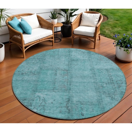 Homeroots 8' Teal Blue And Aqua Round Patchwork Washable Indoor Outdoor Area Rug 581619
