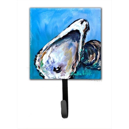 Carolines Treasures 4.25 W x 7 H in. Oyster Oyster Blue Leash Or Key Holder MW1048SH4