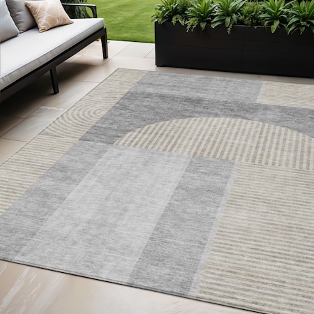 Homeroots 5' X 8' Silver Gray And Beige Geometric Washable Indoor Outdoor Area Rug 582729