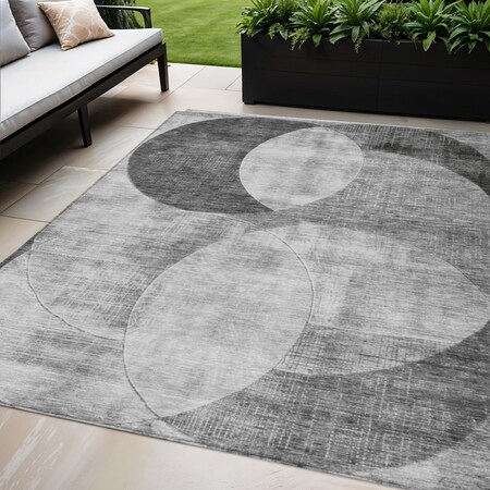 Homeroots 5' X 8' Gray And Charcoal Geometric Washable Indoor Outdoor Area Rug 604912
