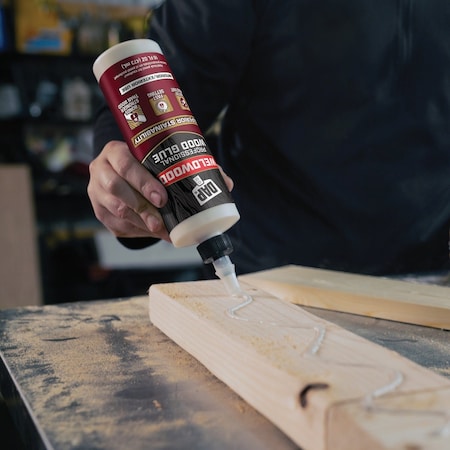 Dap Weldwood 8 oz. Professional Wood Glue 7079800480