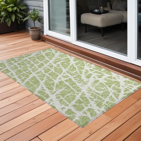 Homeroots 3' X 5' Green And White Abstract Washable Indoor Outdoor Area Rug 559625