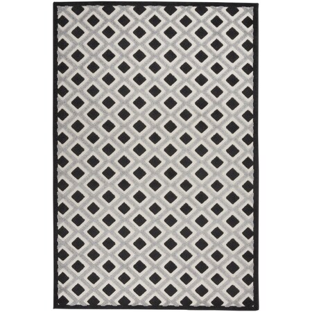 Homeroots 5' X 8' Black And White Geometric Indoor Outdoor Area Rug 546863