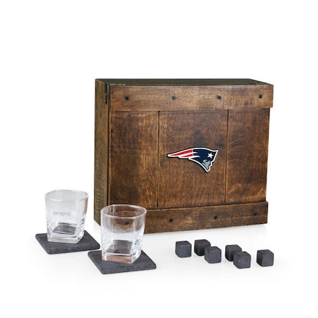 Picnic Time Family Of Brands NFL New England Patriots - Whiskey Box Gift Set 605-10-509-197-2