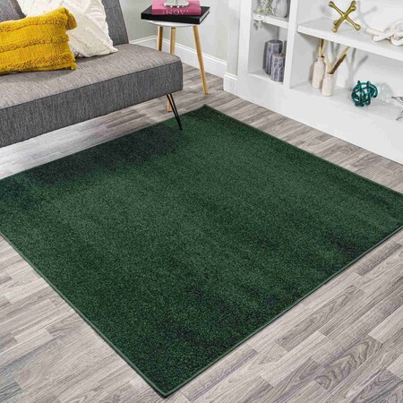 Jonathan Y Haze Solid Low-Pile Emerald 7 ft Square Area Rug SEU100L-7SQ
