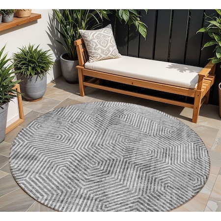 Homeroots 8' Silver And Gray Round Geometric Washable Indoor Outdoor Area Rug 594583