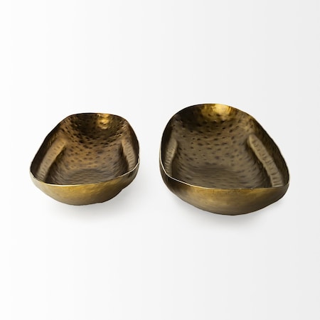 Homeroots Set of Two Gold Hammered Metal Boat Shaped Decorative Bowls, 2PK 392172