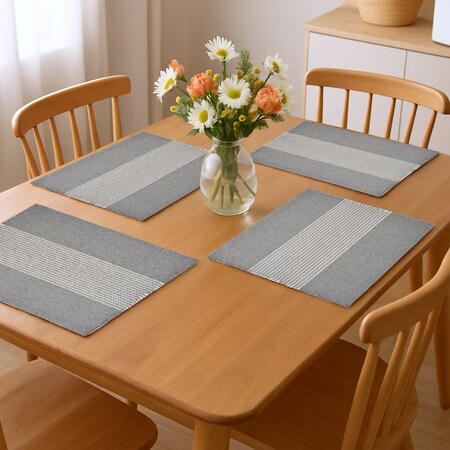 Homeroots 19" Set of Four Gray And White Striped Cotton Placemats 548882