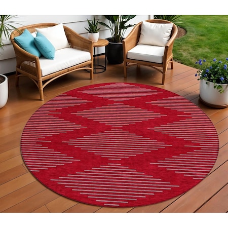 Homeroots 8' Red And Gray Round Geometric Washable Indoor Outdoor Area Rug 598784