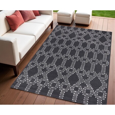 Homeroots 4' X 6' Gray Geometric Handmade Indoor Outdoor Area Rug 557183