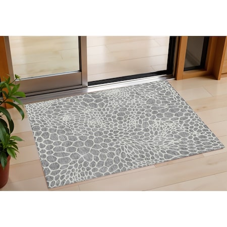 Homeroots 3' X 5' Gray And Ivory Geometric Washable Indoor Outdoor Area Rug 595073