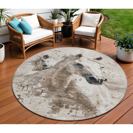 Homeroots 8' Ivory And Gray Round Horse Washable Indoor Outdoor Area Rug 618687