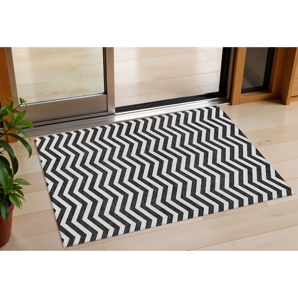 Homeroots 3' X 5' Black And Ivory Chevron Washable Indoor Outdoor Area Rug 595295 - main