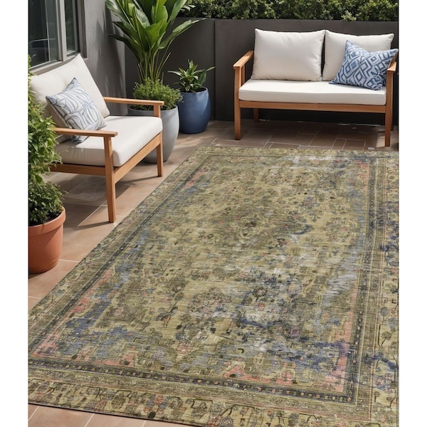 Homeroots 5' X 8' Artichoke Green And Denim Blue Medallion Washable Indoor Outdoor Area Rug 616041 - main