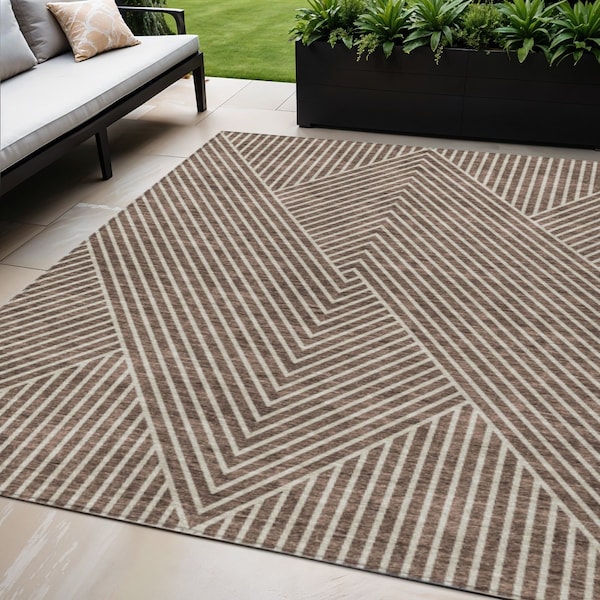 Homeroots 5' X 8' Brown And Ivory Geometric Washable Indoor Outdoor Area Rug 612119 - main