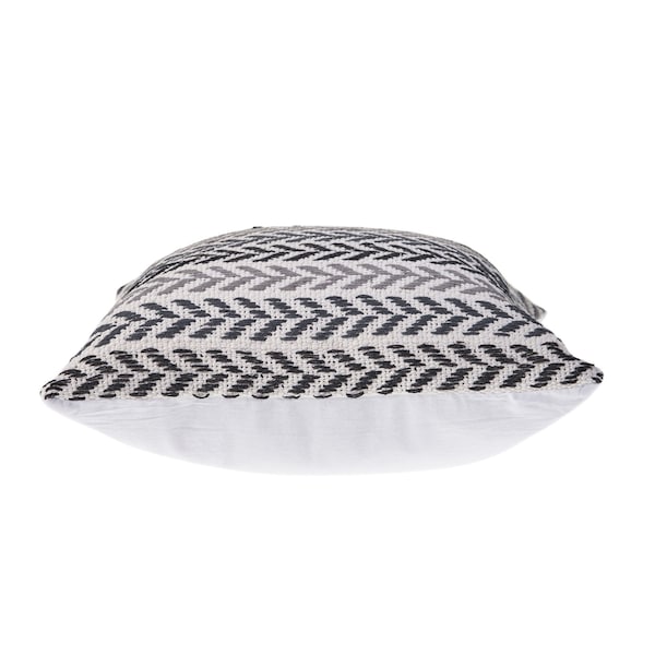 Homeroots Set of Four 18" X 18" Black Beach Chevron Cotton Zippered Pillow, 4PK 535282 - main