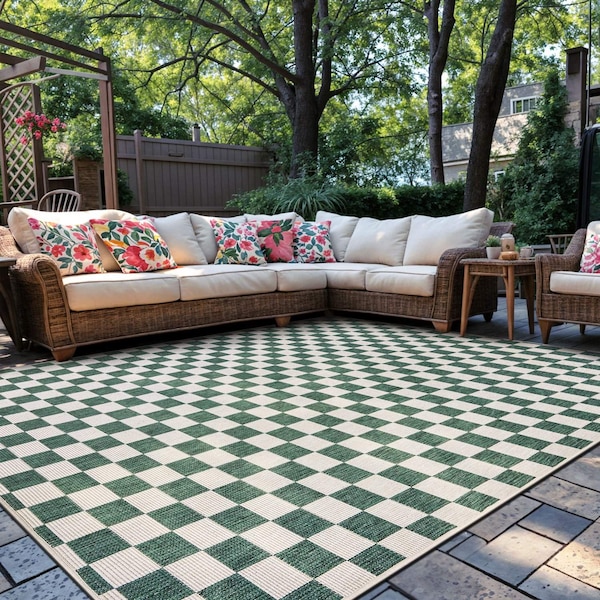 World Rug Gallery Contemporary Checkered Weather Resistant Reversible Indoor/Outdoor Rug 7 ft 10 in x 10 ft Green WR114GREEN8X10 - main