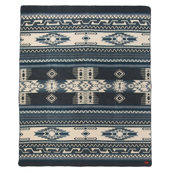 Homeroots Ultra Soft Blue Tone Southwest Handmade Blanket 392089 - main