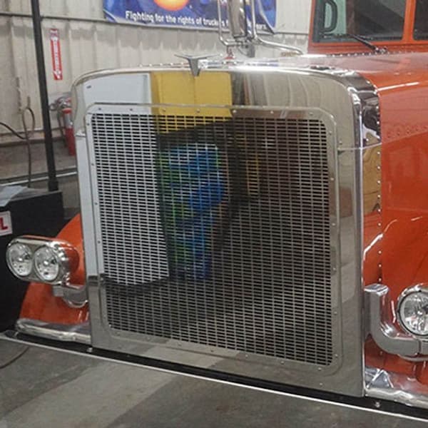 Ilc PETERBILT 389 YEAR 2020 STAINLESS STEEL GRILLE SURROUND KIT W/ OVAL GRILLE CUTOUTS Replacement PETE 389 2020 SS GRILLE SUR KIT W/ OVAL CUTOUTS - main