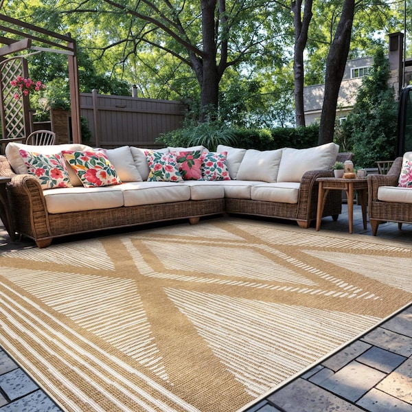 World Rug Gallery Contemporary Geometric Stripe Weather Resistant Reversible in/Out Rug 7ft 10in x 10ft Natural WR109NATURAL8X10 - main