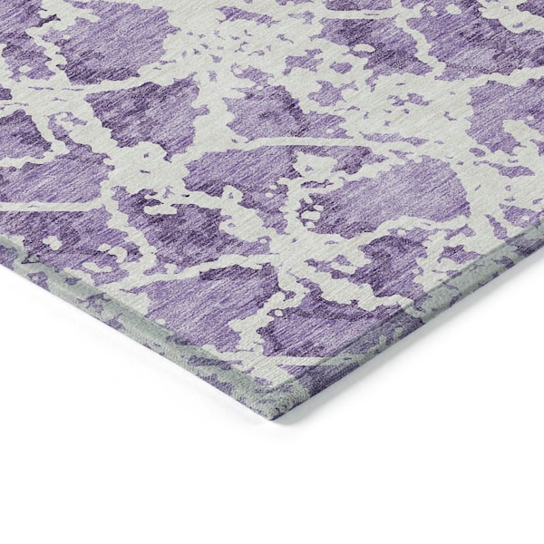 Homeroots 8' Lilac And Ivory Round Abstract Washable Indoor Outdoor Area Rug 614175 - main