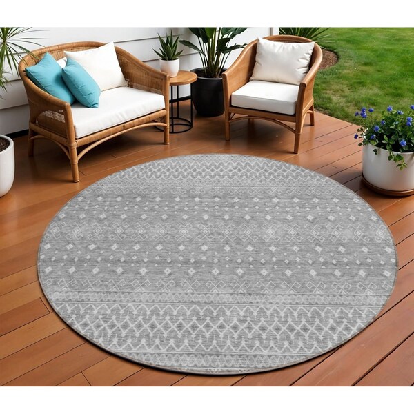 Homeroots 8' Silver Gray And Ivory Round Tribal Washable Indoor Outdoor Area Rug 582646 - main