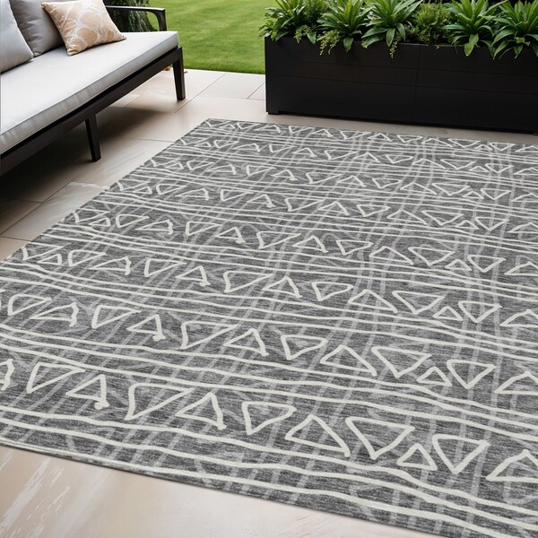 Homeroots 5' X 8' Charcoal Gray And Ivory Geometric Washable Indoor Outdoor Area Rug 583481 - main
