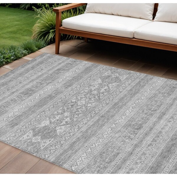 Homeroots 8' X 10' Silver Gray And Ivory Southwestern Washable Indoor Outdoor Area Rug 582857 - main