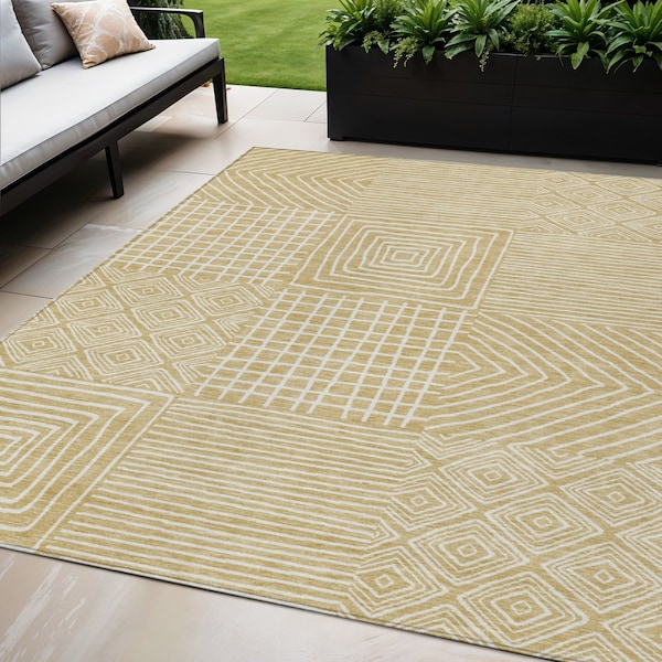 Homeroots 5' X 8' Wheat And Ivory Geometric Washable Indoor Outdoor Area Rug 600787 - main