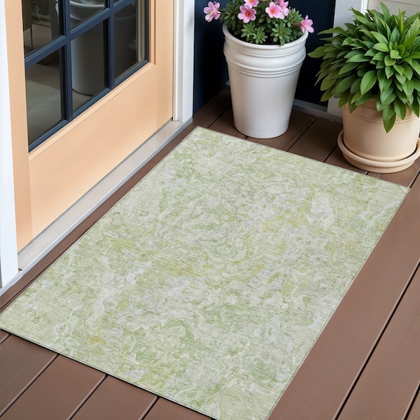 Homeroots 3' X 5' Artichoke Green And Fern Green Abstract Washable Indoor Outdoor Area Rug 588462 - main