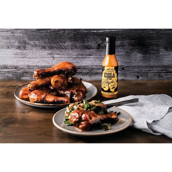 Traeger 8.75 Oz. Apricot & Habanero Hot Sauce HOT003 - main