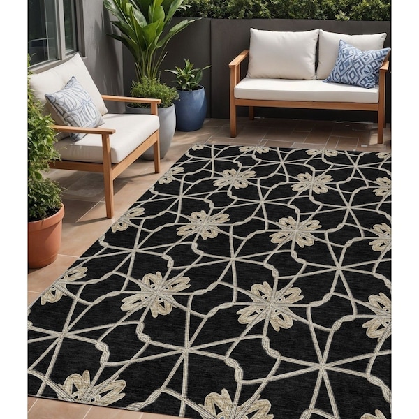Homeroots 5' X 8' Black And Ivory Geometric Washable Indoor Outdoor Area Rug 613405 - main
