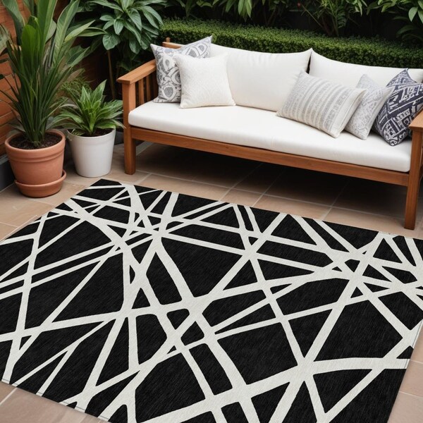 Homeroots 8' X 10' Black And Ivory Geometric Washable Indoor Outdoor Area Rug 600423 - main